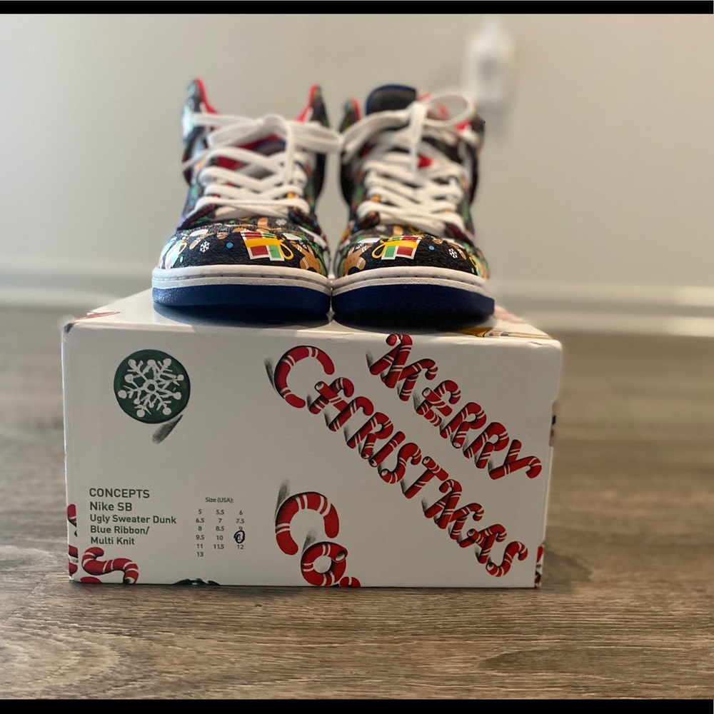 Nike SB ugly sweater dunks concept box